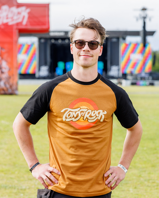 VINTAGE T-SKJORTE - SORTE ERMER