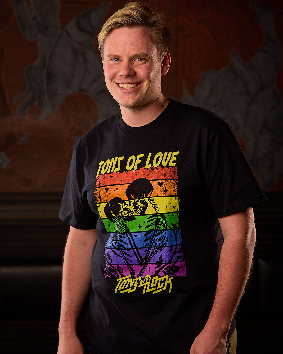 TONS OF LOVE T-SKJORTE (PRIDE)