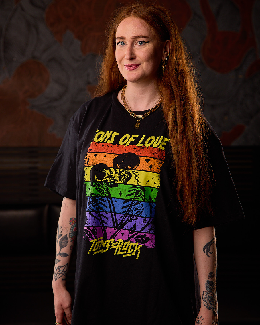 TONS OF LOVE T-SKJORTE (PRIDE)