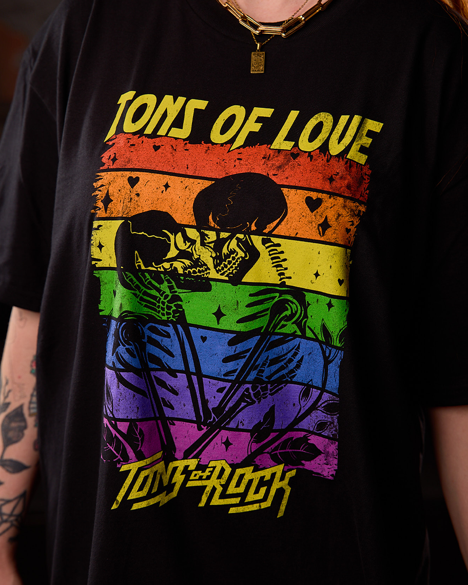 TONS OF LOVE T-SKJORTE (PRIDE)