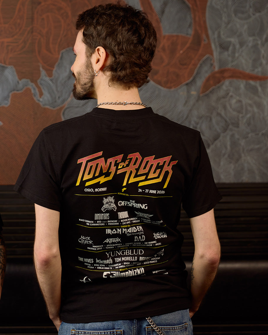 LINEUP T-SKJORTE - STACKED LOGO 2026